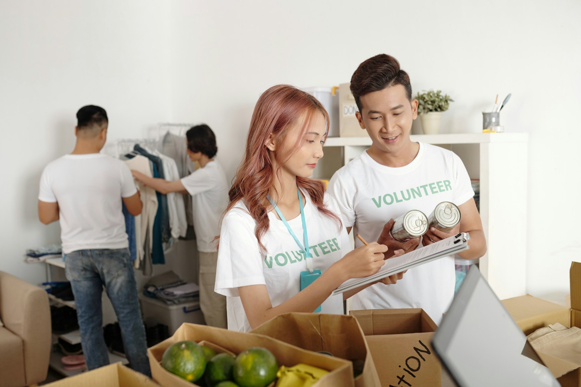 Community volunteers support neighborhood nonprofits by donating local food
